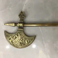 تبر قدیمی برنز