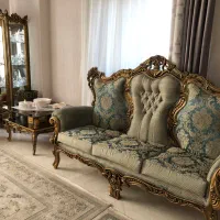 مبلمان سلطنتی ورق طلا بهمراه ویترین|مبلمان خانگی و میز عسلی|رشت, آب و برق|دیوار