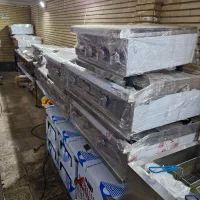 گریل تخت گریل ذغالی کالباس بر لوازم ساندویچی