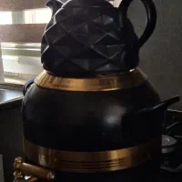 کتری و قوری مشکی