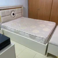 تخت خواب دو نفره و سرویس