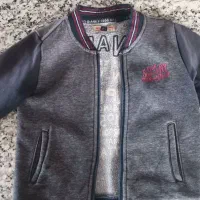 کاپشن|لباس|ازنا, |دیوار