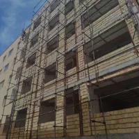 داربست فلزی سبزه ای