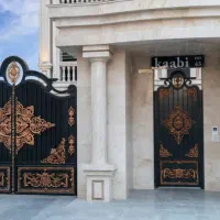 رنگ آمیزی ساختمان، در و پنجره