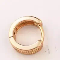 یک لنگ گوشواره