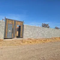 زمین دور دیوار تک برگ سند