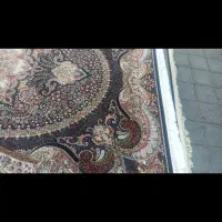 ۳عدد فرش ۶متری درحد نو هستن ۱۰۰۰شانه مدل میخک