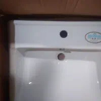 توالت فرنگی و روشویی