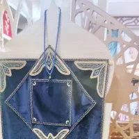 فروشنده خانم مسلط به زبان عربی