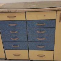 دومیزمیز مدیریت به همراه یک درواورمتحرک