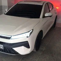کی‌ام‌سی J7، مدل ۱۴۰۳