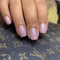 ۵۰درصد تخفیف خدمات ناخن