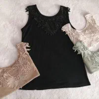 تیشرت|لباس|قم, چهل درخت‎|دیوار