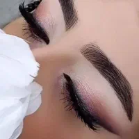 شینیون و میکاپ ویژه همراه عروس ۶۰۰