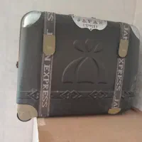 چمدان تمیز و بزرگ|کیف، کفش، کمربند|بندر ماهشهر, |دیوار