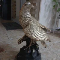 مجسمه عقاب