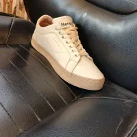 کتونی برشکا