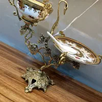 ظروف پذیرایی برنز تلفیق با چینی کرمی طلاکوب|ظروف سرو و پذیرایی|قم, شهرک توانیر|دیوار