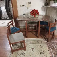 میز ناهار خوری ۶ نفره کاملن سالم