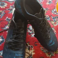 کفش فوتبالی
