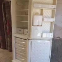 برای نگهداری دارو  (یخچال )