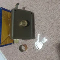 قفل درب حیاط و قفل داخلی