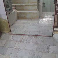 اینه بزرگ دیواری تمیز