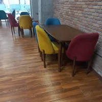 میز صندلی چوبی فلزی