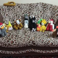 تعدادی عروسک بافتنی