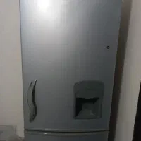 یخچال کاملا سالم و تمیز