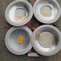 چراغ سقفی توکار ۳۰ وات در حد نو