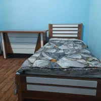 تخت و میز