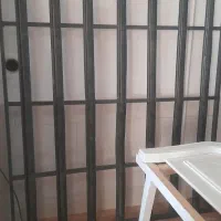 تخت ۲ نفره به همراه خوش خواب و پایه فلزی|تخت و سرویس خواب|نیشابور, شهرک رضوی|دیوار