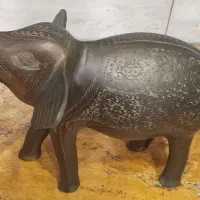 فیل برنزی قدیمی بزرگ