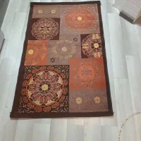 سه عدد فرش کناره تمیز یک و نیم در یک متری