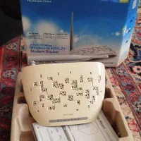 یک عدد مودم، کیبورد، مانیتور کامپیوتر