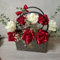 باکس گل رز روبانی .روز زن.مادرتولد.یلدا. خاستگاری|گل مصنوعی|تبریز, |دیوار