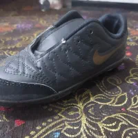 کفش فوتبال، استوک|کیف، کفش، کمربند|سورک, |دیوار