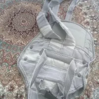 آعوشی نوزاد و پوشاک عوض کن بچه