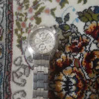 ساعت نونو فقط میخ بند در رفته