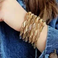 با طلا مو نمیزنه