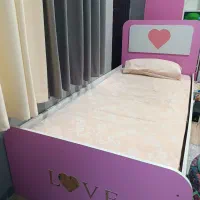 تخت خواب ، کمد ، میز تحریر