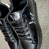 کتونی نو|کیف، کفش، کمربند|ساری, |دیوار