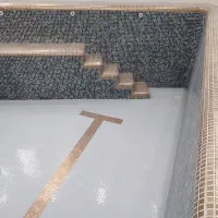 ساخت استخر جکوزی. سیمان کاری