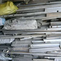 ضایعاتبی پروفیل‌المنیوم‌ شاخه‌اهن‌الات‌درب‌منزل