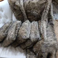 شال مبل وچهار تا کوسن