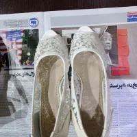 کفش سفید