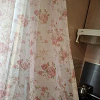 پرده حریر ترک در حد نو ارتفاع ۲ و ۷۰ در ۱۶۰