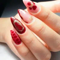 تخفیف ویژه کاشت ناخن|خدمات آرایشگری و زیبایی|اصفهان, نقش جهان|دیوار