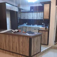 خانه اجاره‌ای لب خیابان